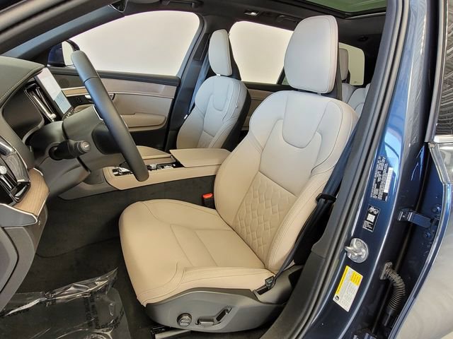 New 2026 Volvo XC90 B6 Plus w/ Protection Package Premier AWD/4WD image 6