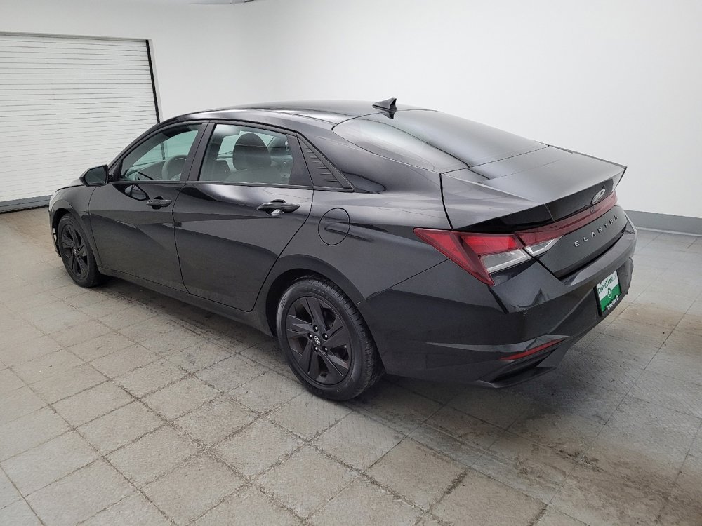 Used 2021 Hyundai Elantra SEL image 3