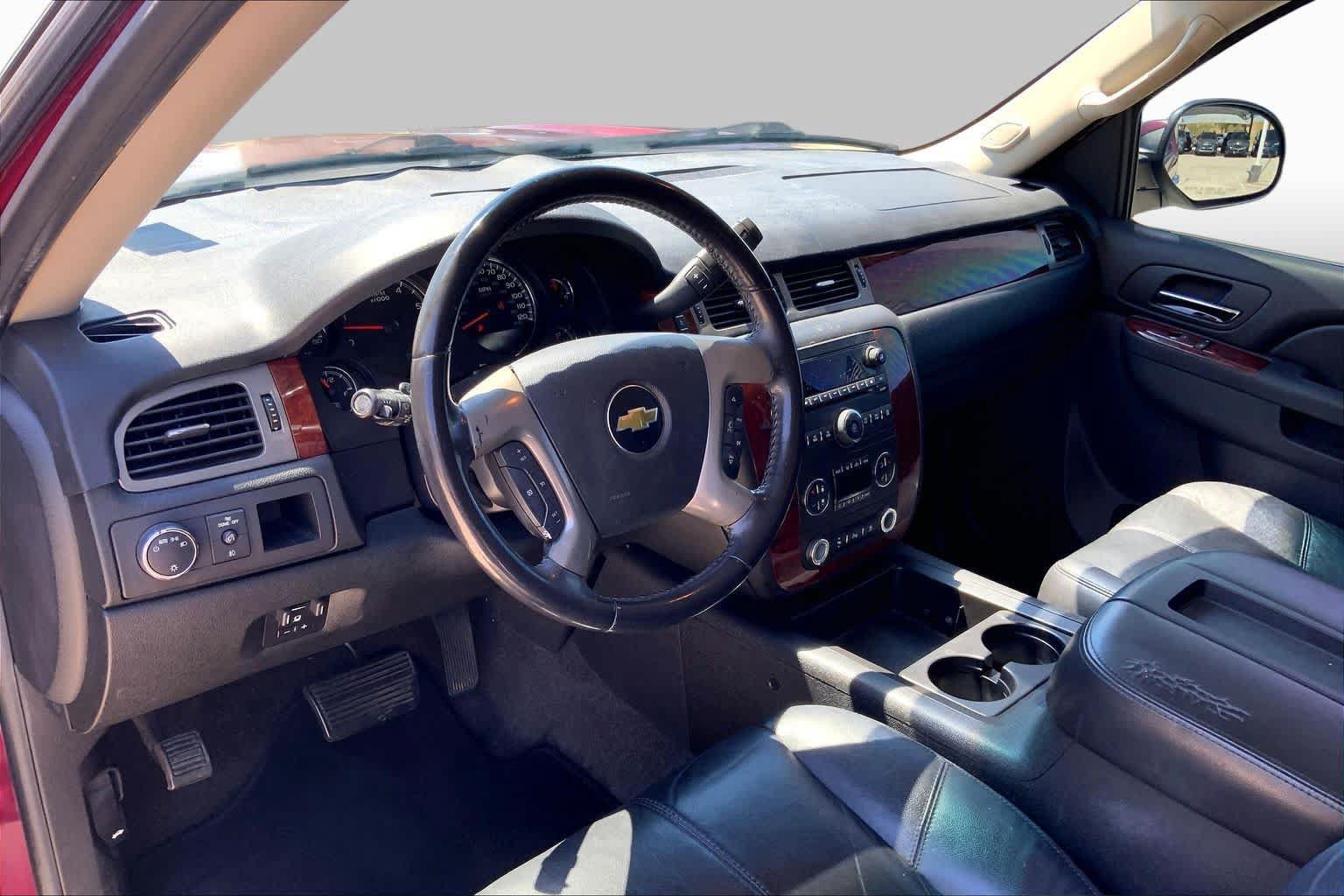 Used 2011 Chevrolet Tahoe LT w/ Texas Edition RWD image 17