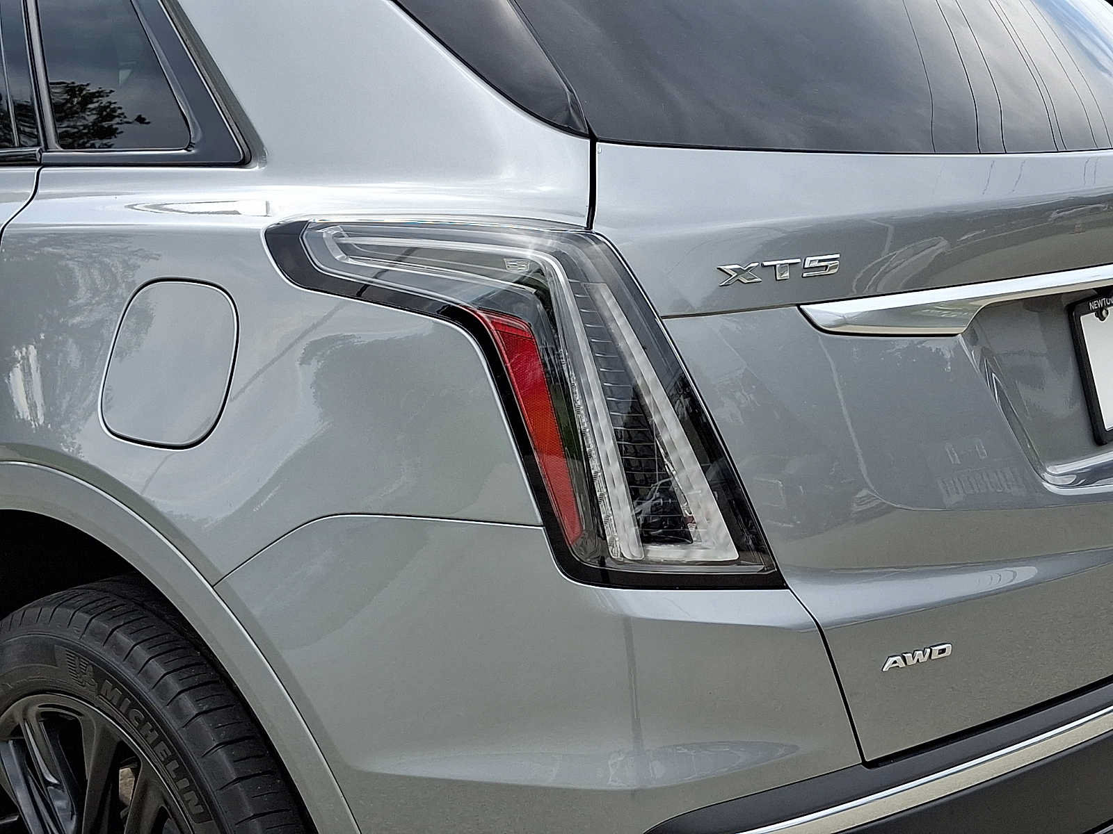 Certified 2023 Cadillac XT5 Sportv AWD/4WD image 12