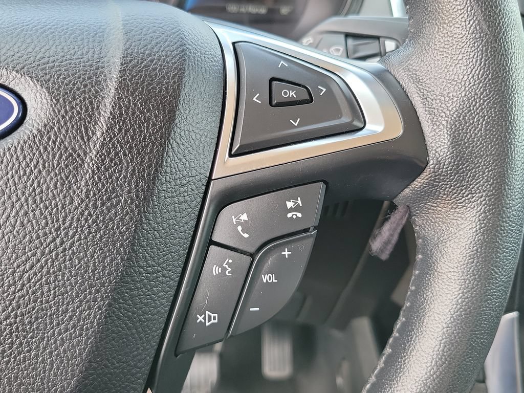 Used 2022 Ford Edge Titanium w/ Equipment Group 301A AWD/4WD image 18