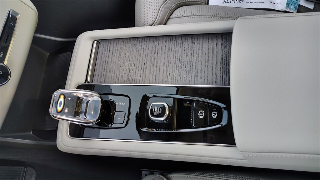 New 2026 Volvo XC90 B6 Ultra image 23