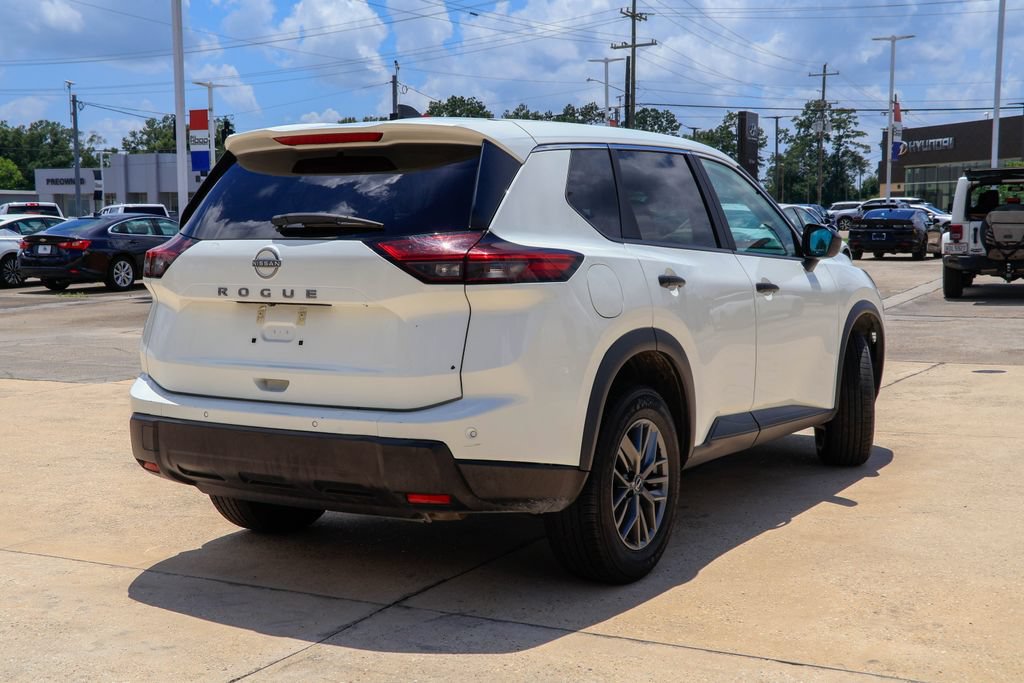 Used 2024 Nissan Rogue S FWD image 20