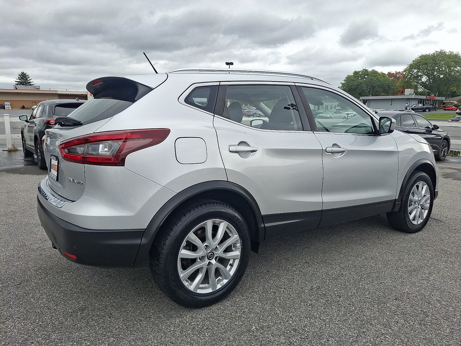 Used 2020 Nissan Rogue Sport SV w/ All-Weather Package AWD/4WD image 6