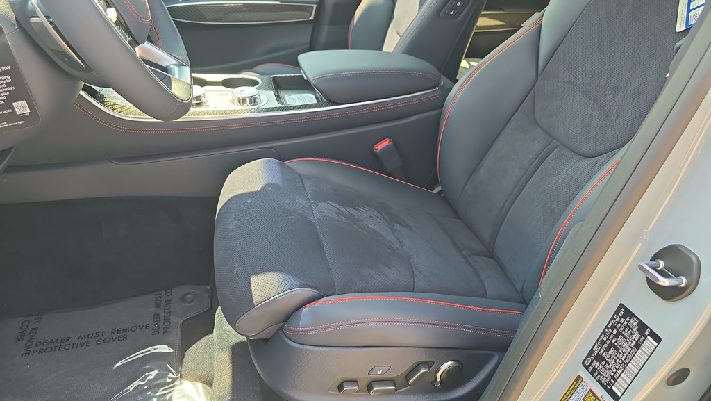 New 2027 Genesis GV70 3.5T Prestige AWD/4WD image 11