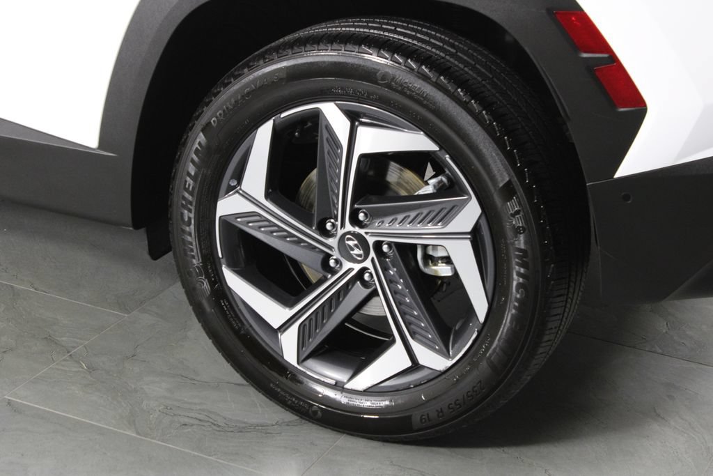 Certified 2022 Hyundai Tucson Limited AWD/4WD image 15