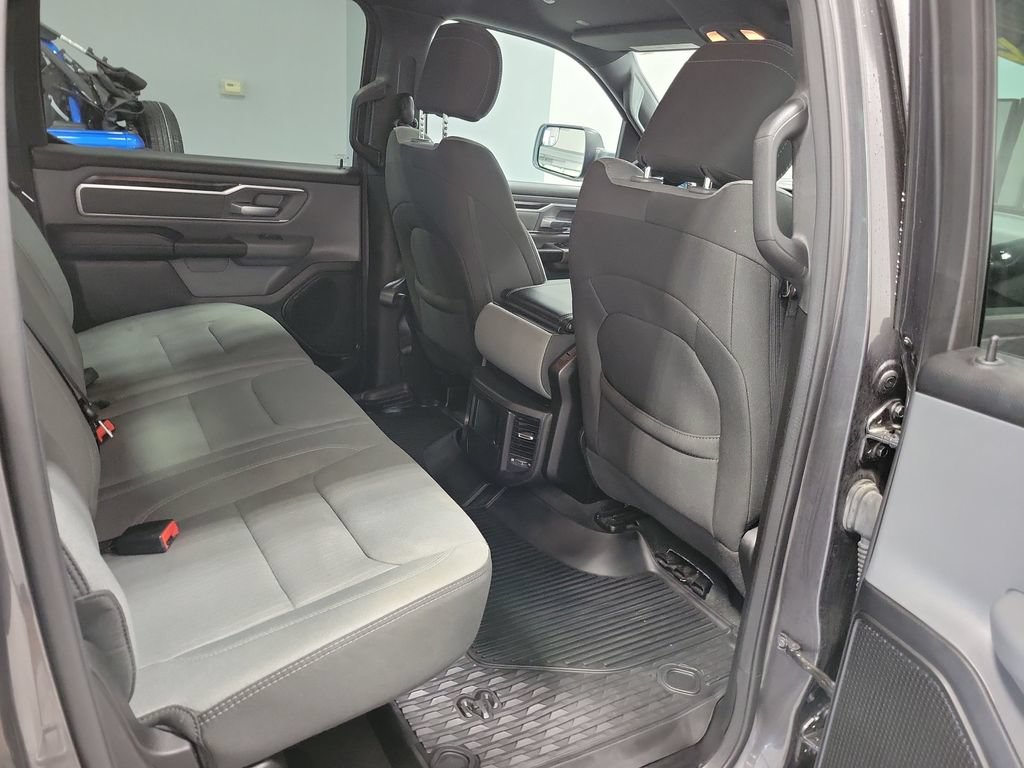 Used 2022 RAM 1500 Big Horn AWD/4WD image 18