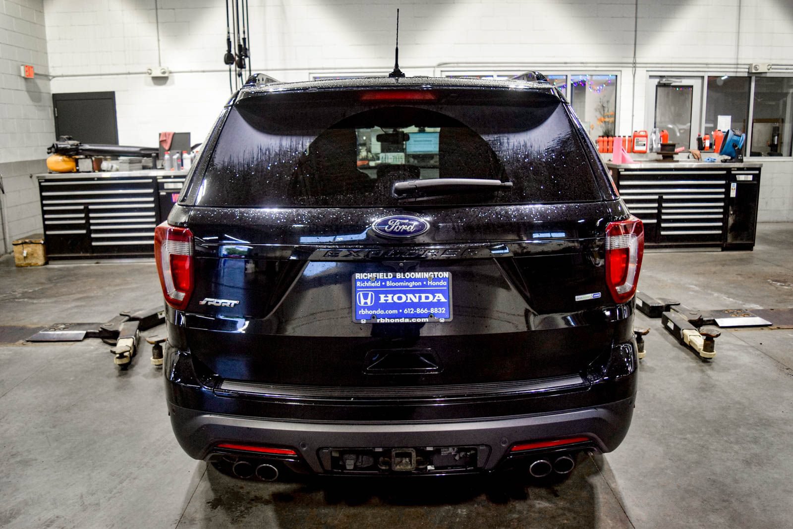 Used 2018 Ford Explorer Sport AWD/4WD image 5