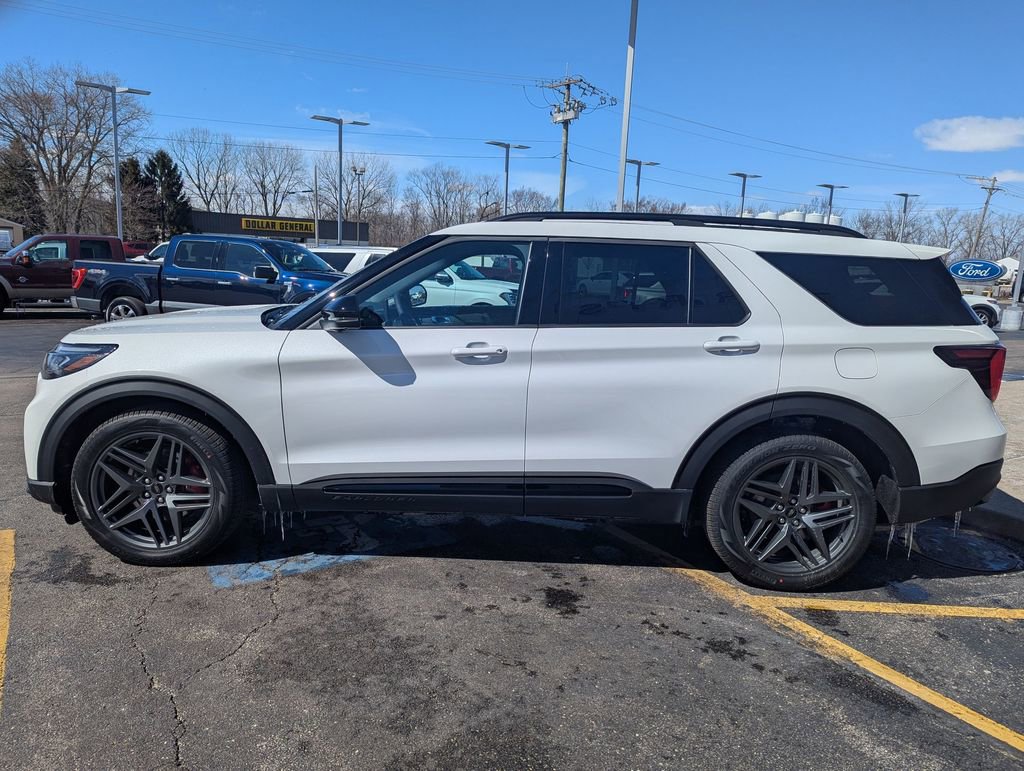 New 2026 Ford Explorer ST image 3