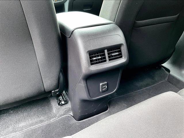 Used 2024 Chevrolet Equinox LT FWD image 25