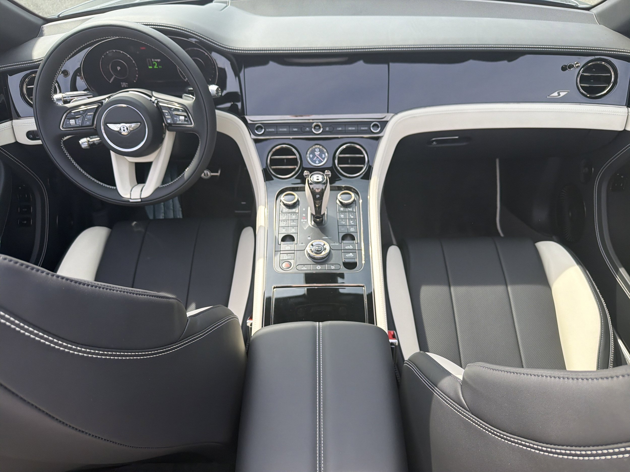New 2026 Bentley Continental GTC AWD/4WD image 4