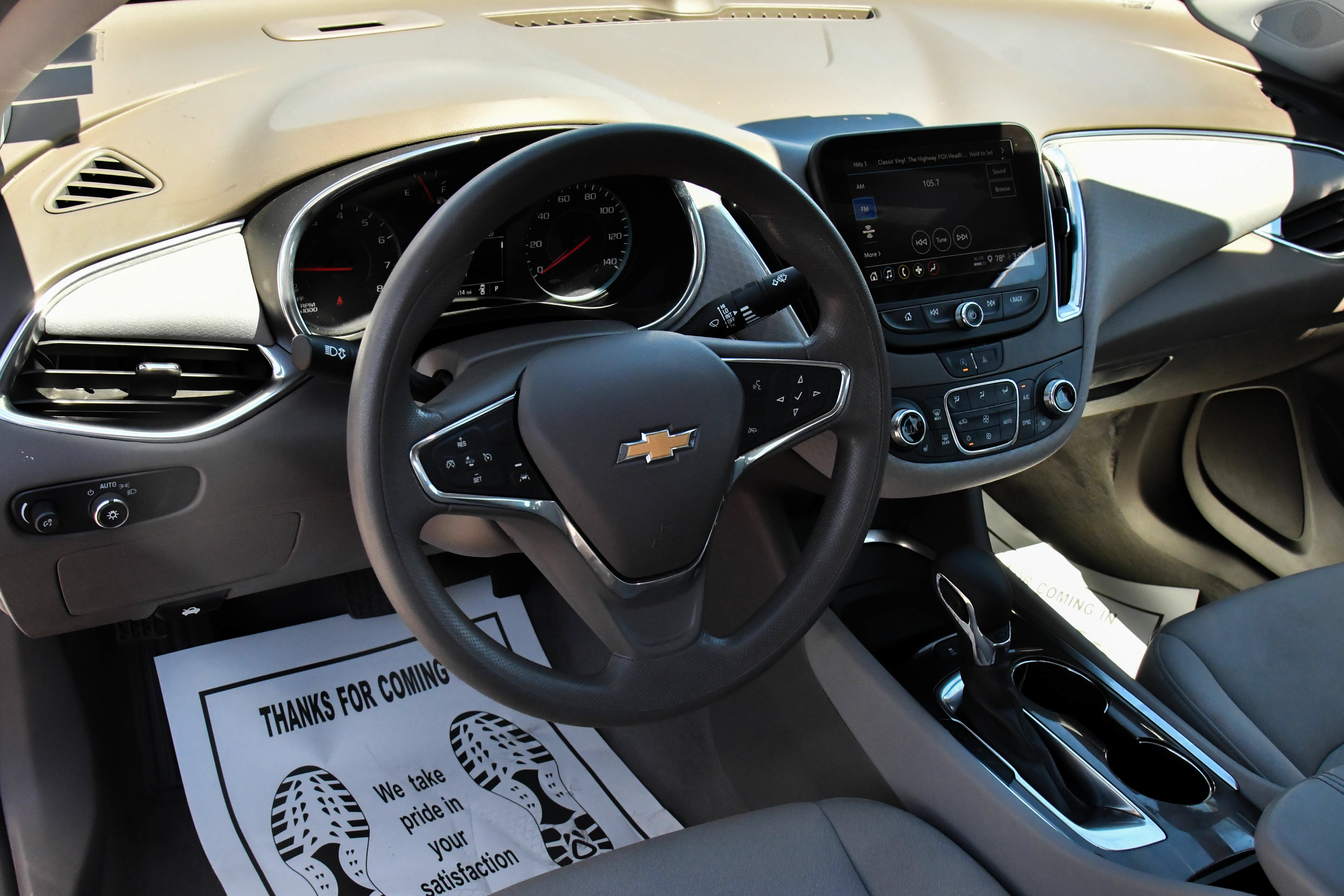 Used 2021 Chevrolet Malibu LT FWD image 14