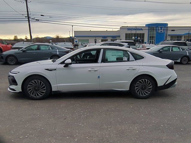 New 2025 Hyundai Sonata SEL image 2