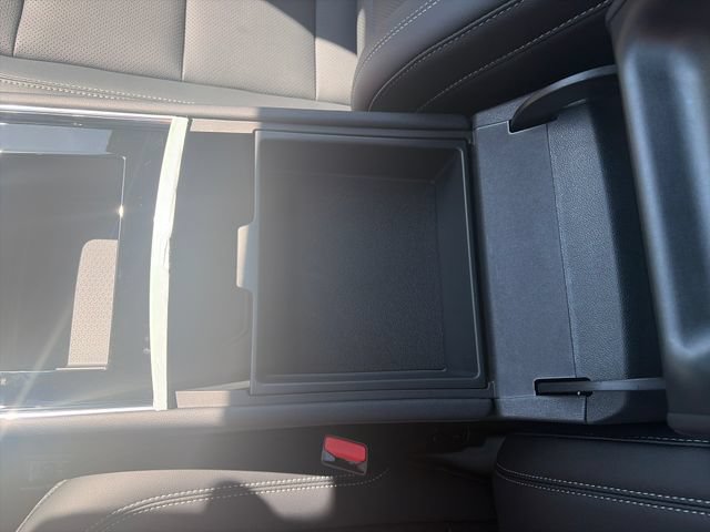 New 2027 Chevrolet Traverse LT w/ LPO, Floor Liner Package AWD/4WD image 24