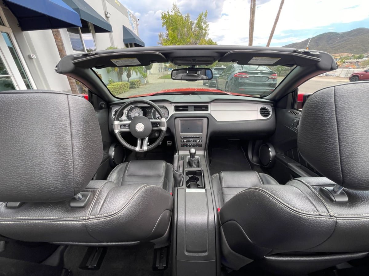 Used 2011 Ford Mustang GT Premium w/ Electronics Pkg RWD image 12