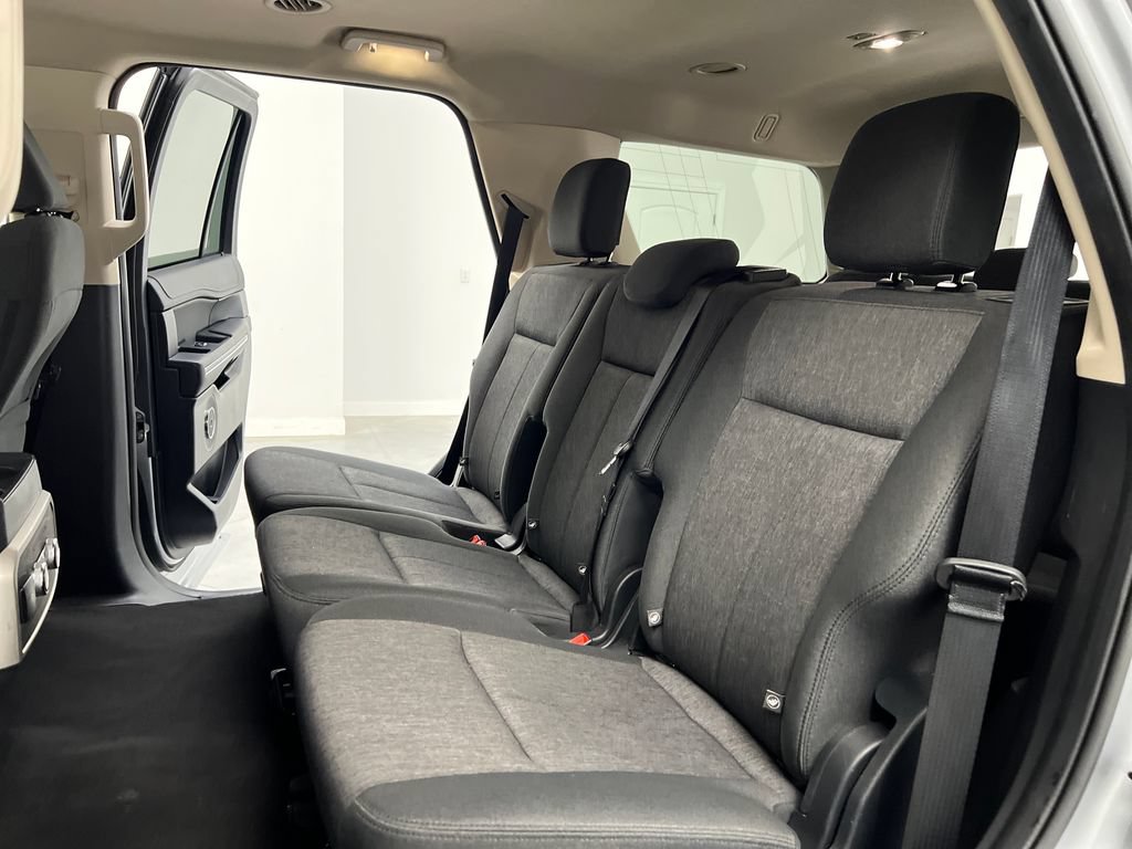 Used 2024 Ford Expedition XLT RWD image 16