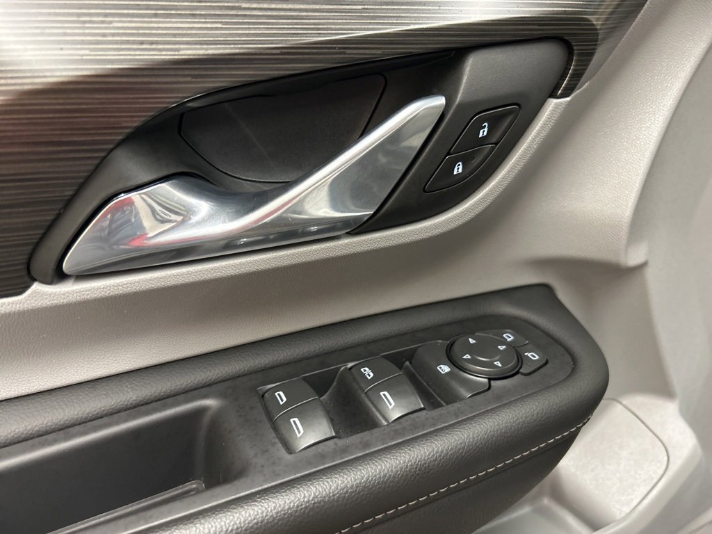 Used 2024 GMC Terrain SLE image 26