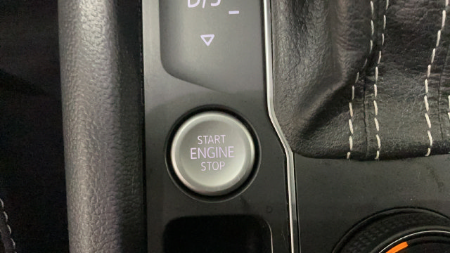 Used 2023 Volkswagen Atlas Cross Sport SEL AWD/4WD image 18