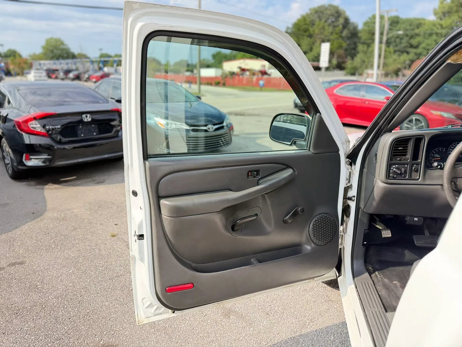 Used 2006 GMC Sierra 1500 W/T RWD image 12