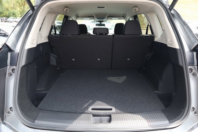 New 2026 Nissan Rogue SV w/ Cold Weather Package image 25