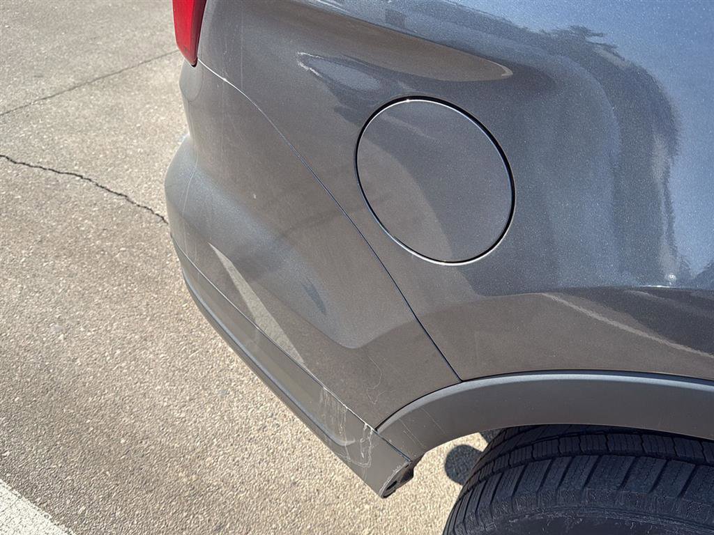 Used 2018 Ford Explorer XLT image 14