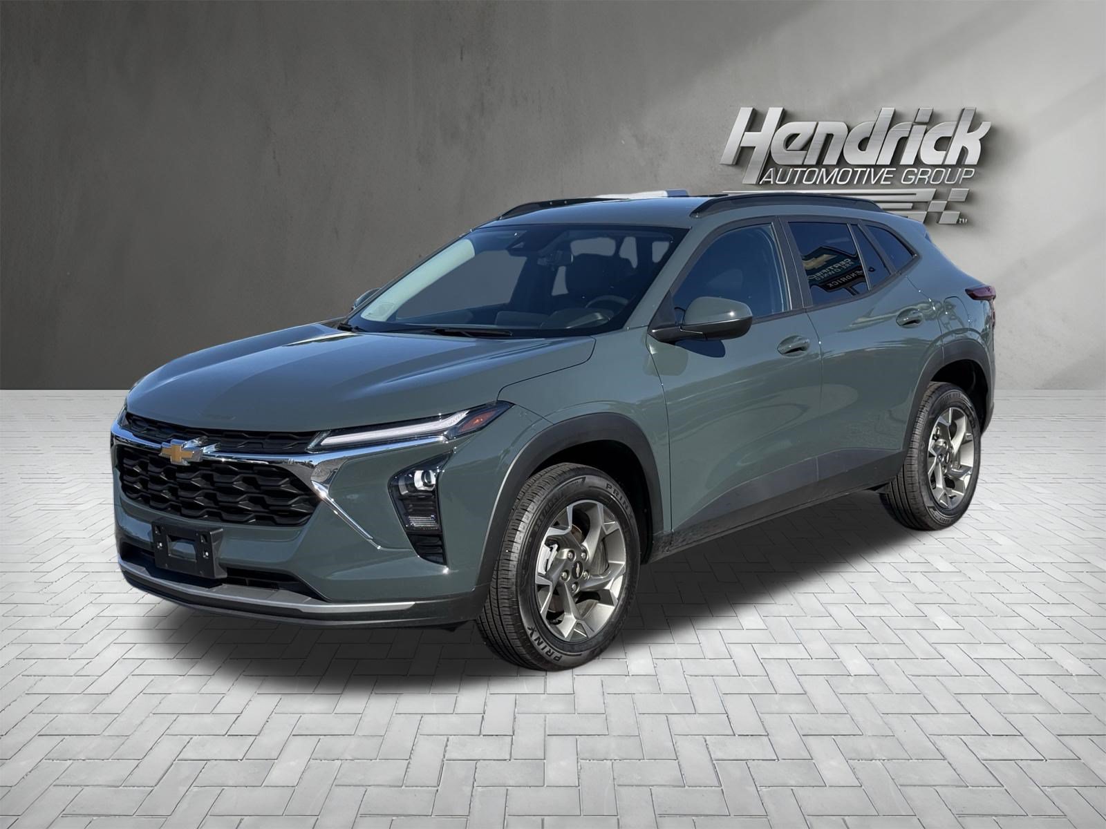 Used 2025 Chevrolet Trax LT w/ LT Convenience Package FWD image 5