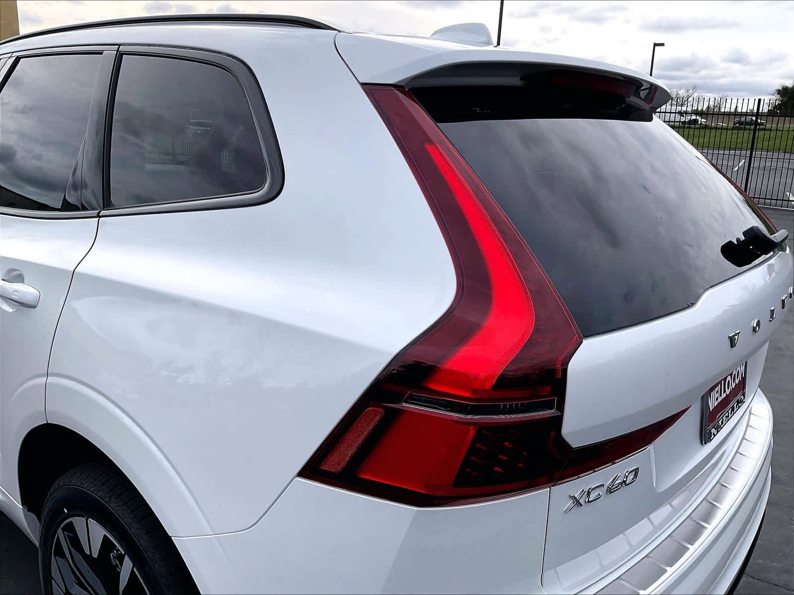 New 2026 Volvo XC60 B5 Plus w/ Protection Package Premier AWD/4WD image 25