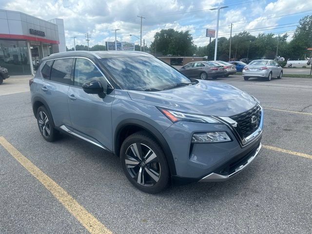 Used 2021 Nissan Rogue Platinum FWD image 3
