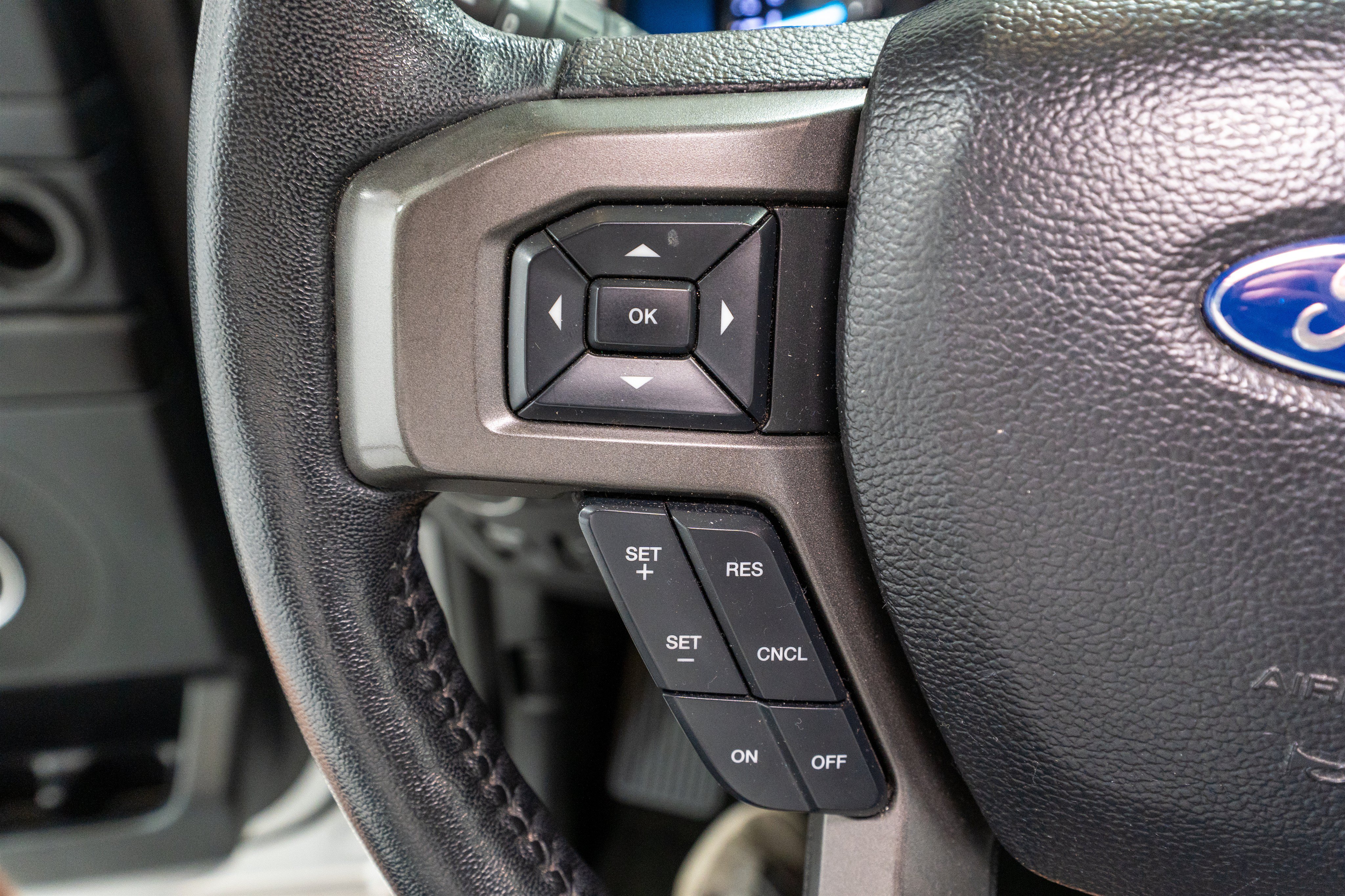 Used 2018 Ford Expedition Max XLT w/ Equipment Group 202A RWD image 25