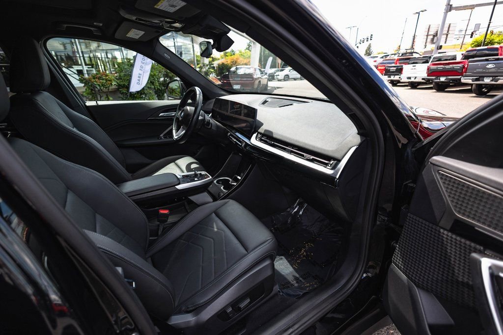 Used 2023 BMW X1 xDrive28i image 21