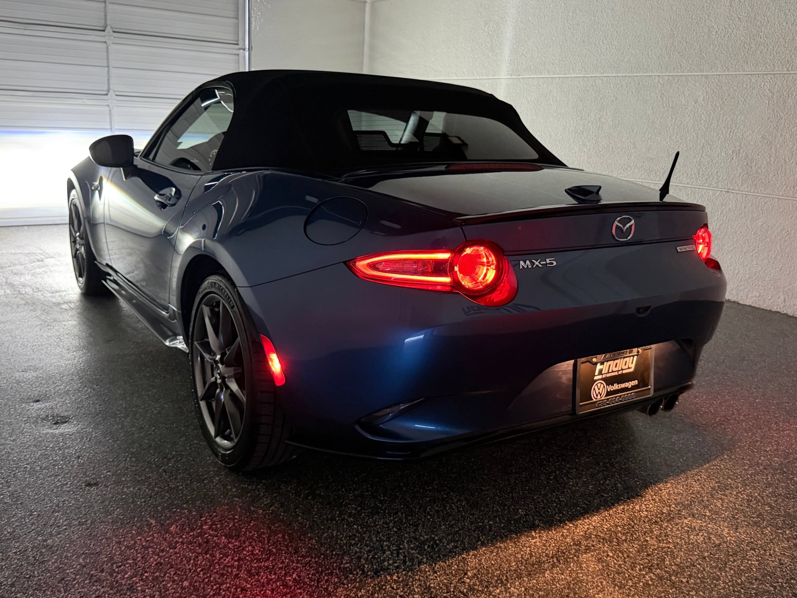 Used 2020 MAZDA MX-5 Miata Grand Touring w/ Appearance Package RWD image 42