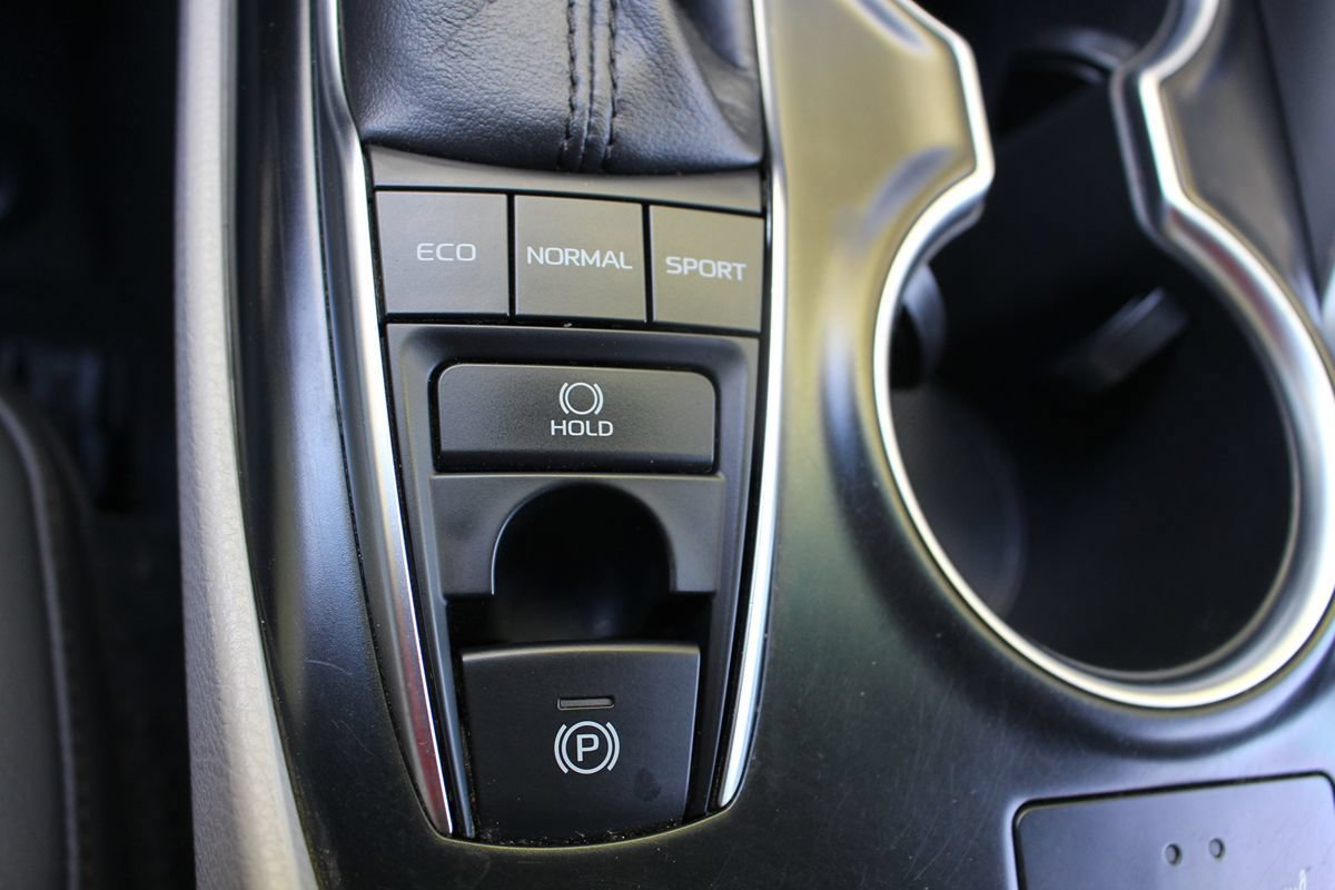 Used 2018 Toyota Camry XLE FWD image 35