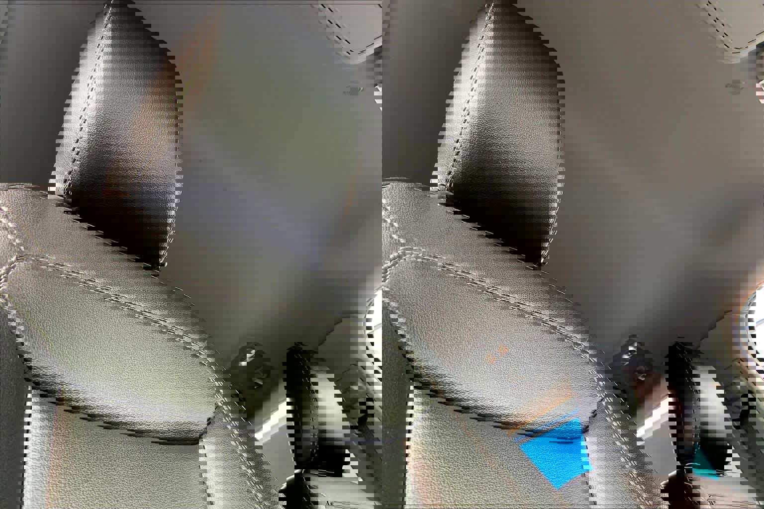 Used 2020 Ford Explorer XLT w/ Equipment Group 202A image 14