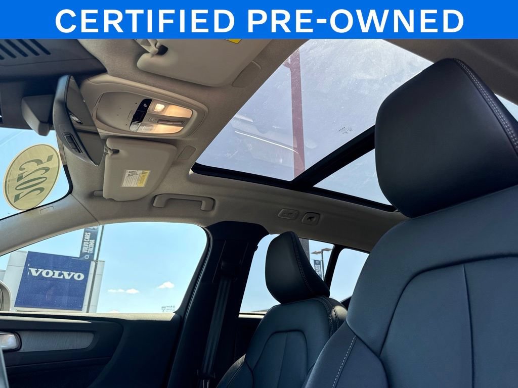 Certified 2025 Volvo XC40 B5 Plus AWD/4WD image 14