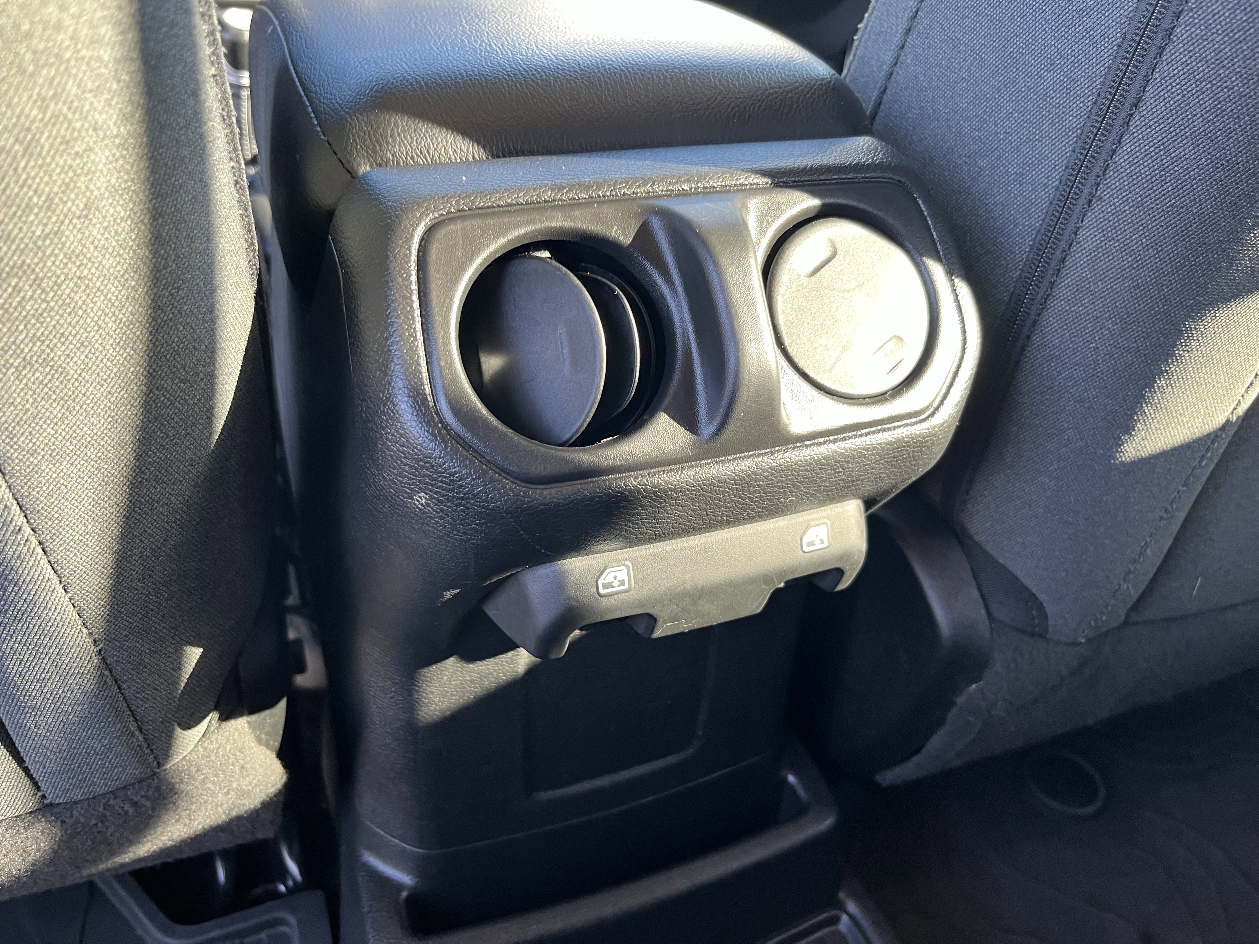 Used 2024 Jeep Wrangler Unlimited w/ Convenience Group image 16