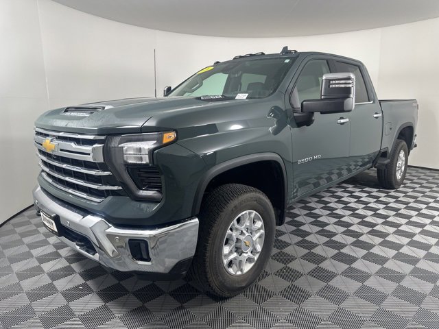 Used 2026 Chevrolet Silverado 2500 LTZ w/ LTZ Convenience Package image 6