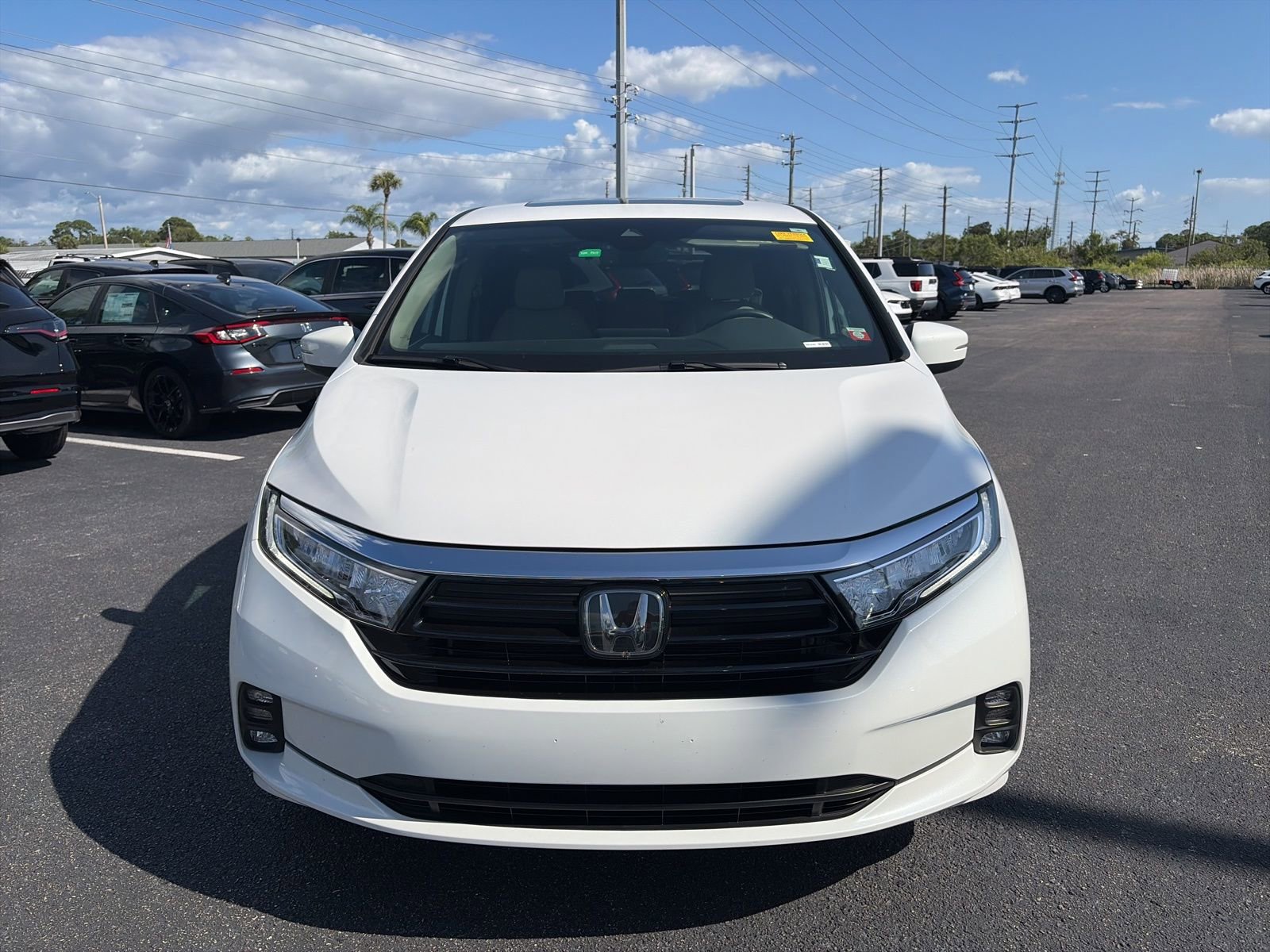 Used 2023 Honda Odyssey EX-L image 2