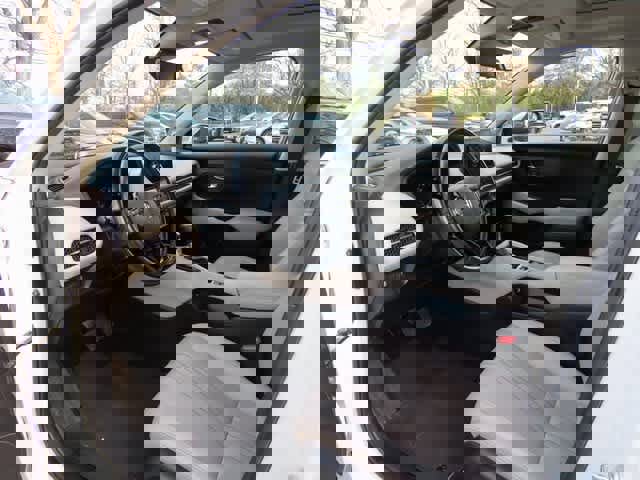 Used 2023 Honda HR-V EX-L image 2