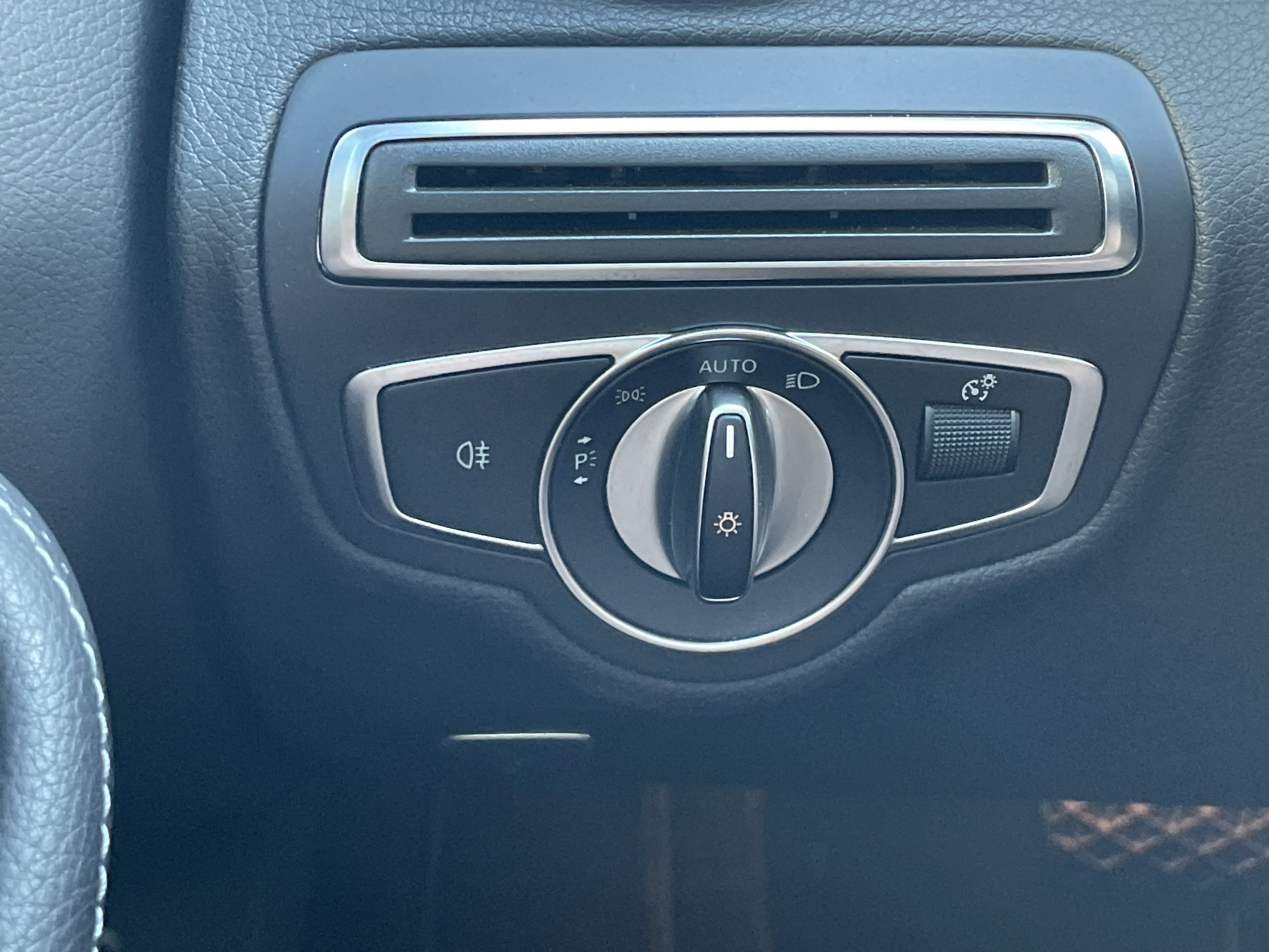 Certified 2021 Mercedes-Benz C 300 Sedan image 23