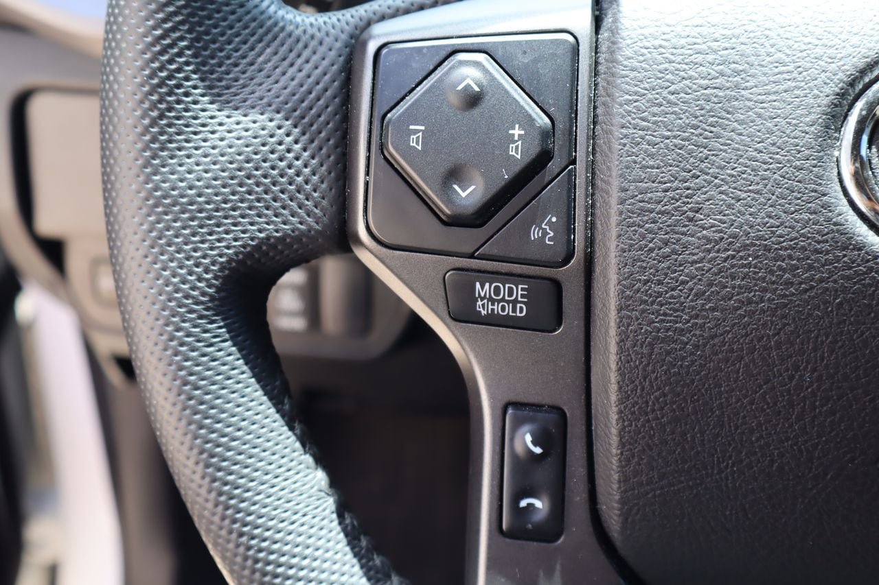 Used 2021 Toyota Tacoma TRD Sport w/ Technology Package AWD/4WD image 11