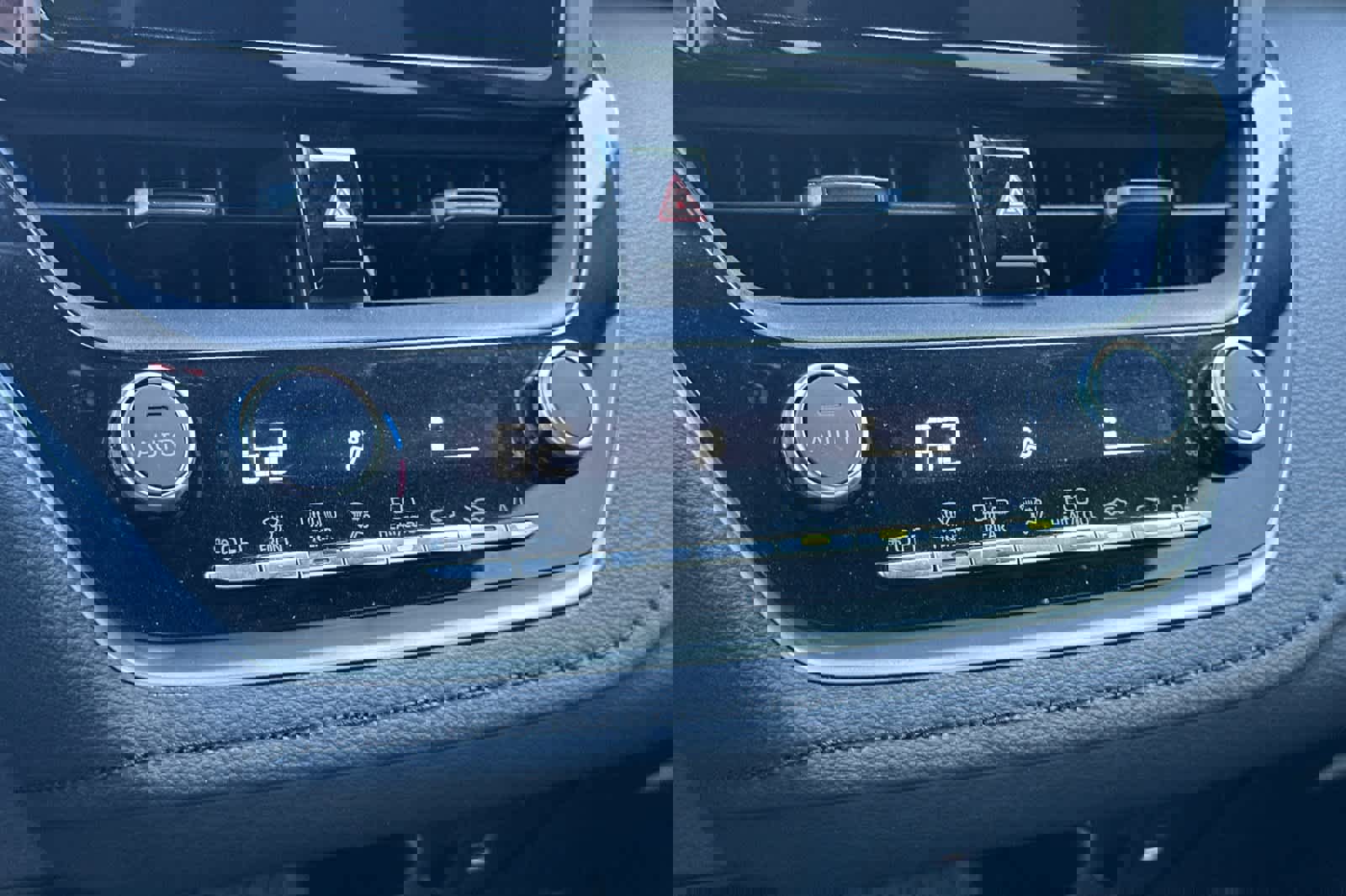 Used 2023 Toyota Corolla SE image 20