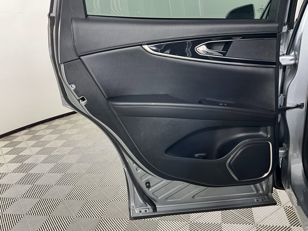 Certified 2023 Lincoln Nautilus FWD image 26