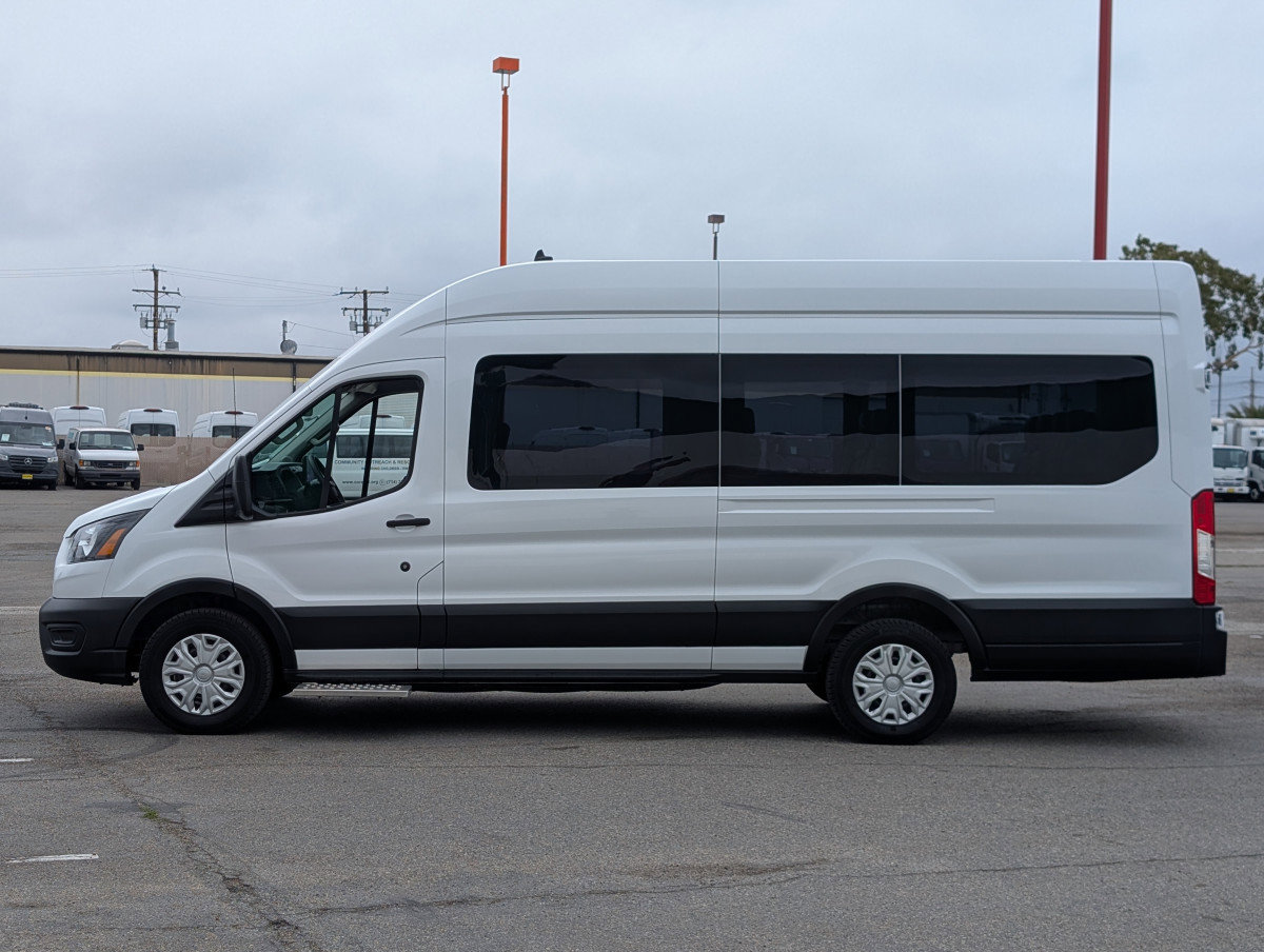 Used 2023 Ford E-Transit Extended Long High Roof Passen image 4