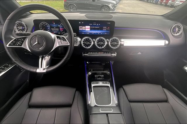 Used 2025 Mercedes-Benz GLB 250 image 4