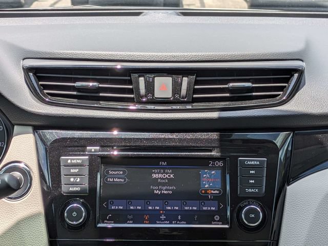 Used 2022 Nissan Rogue Sport SL FWD image 19