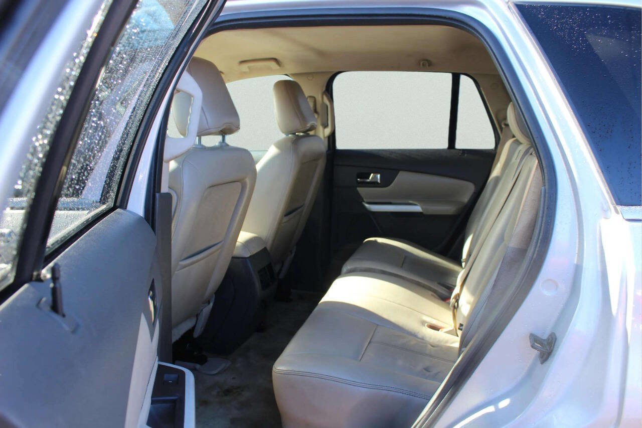 Used 2012 Ford Edge Limited FWD image 7