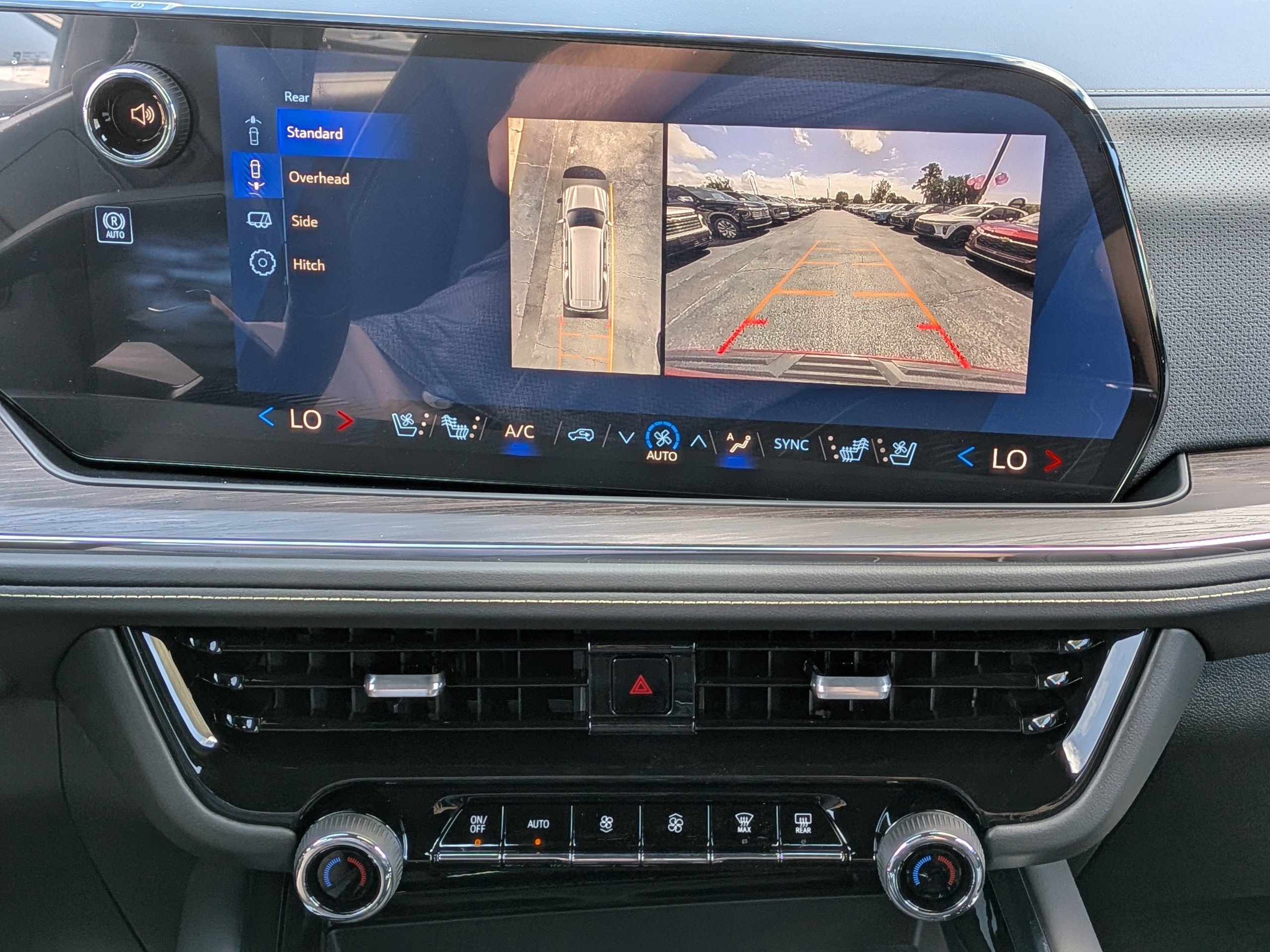 New 2026 Chevrolet Suburban Premier image 17