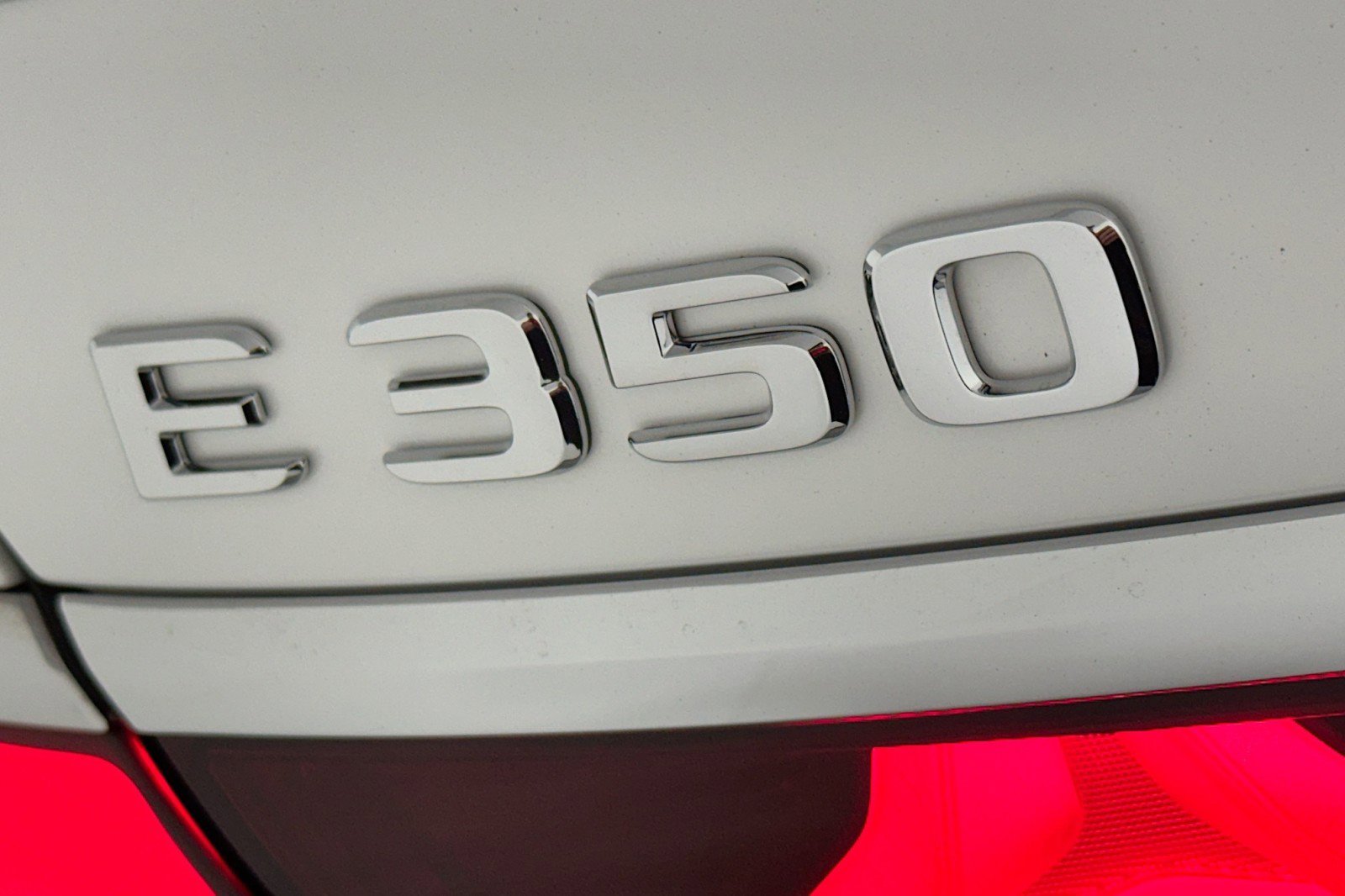 New 2025 Mercedes-Benz E 350 4MATIC Sedan image 8