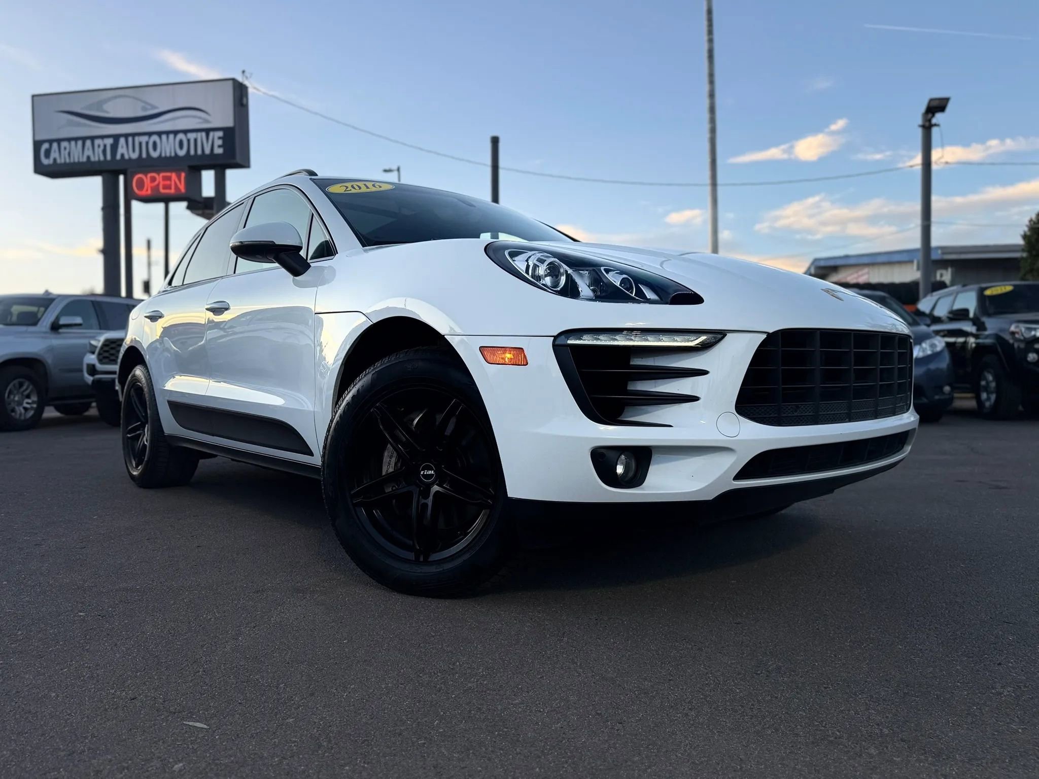 Used 2016 Porsche Macan S w/ Premium Package Plus AWD/4WD image 40