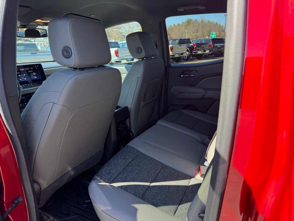 Used 2024 Chevrolet Colorado ZR2 w/ Safety Package image 15